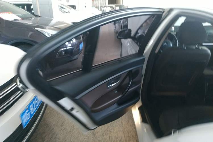 Used BMW 3 Series 2019 320Li Fashion Model
