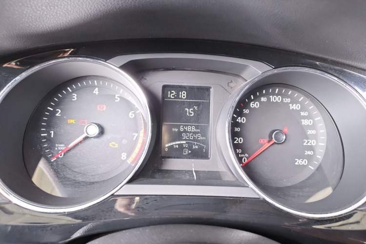 Used Volkswagen Sagitar 2015 1.6L Manual Comfort Model