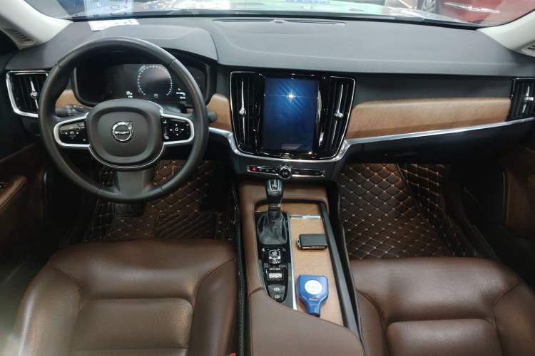 Used Volvo S90 2019 T5 Zhiyi Edition
