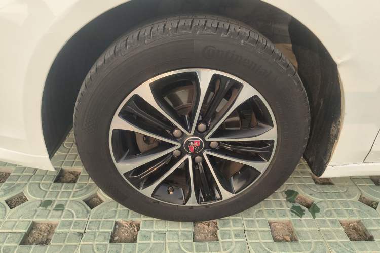 Used Roewe i6 2020 PLUS 1.6L CVT 4G Connected Glory Luxury Edition
