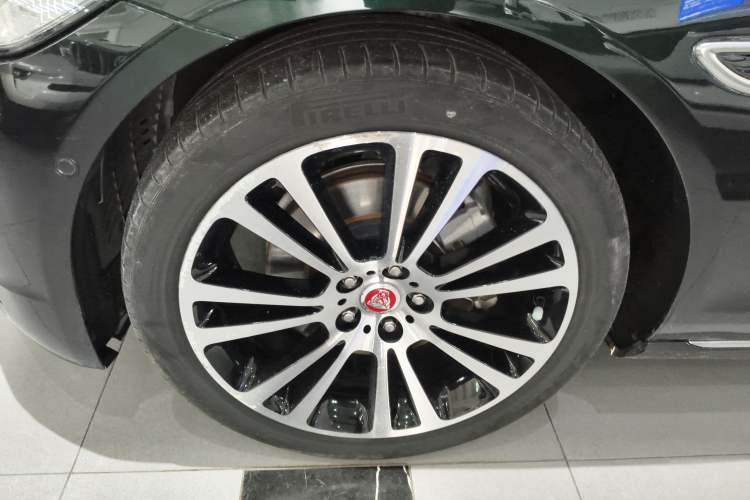 Used Jaguar XFL 2021 XFL 2.0T P250 Two-Wheel-Drive Luxury Deluxe Edition
