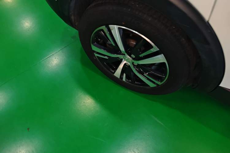 Used Peugeot 5008 2017 380THP 7-Seater Elite Edition
