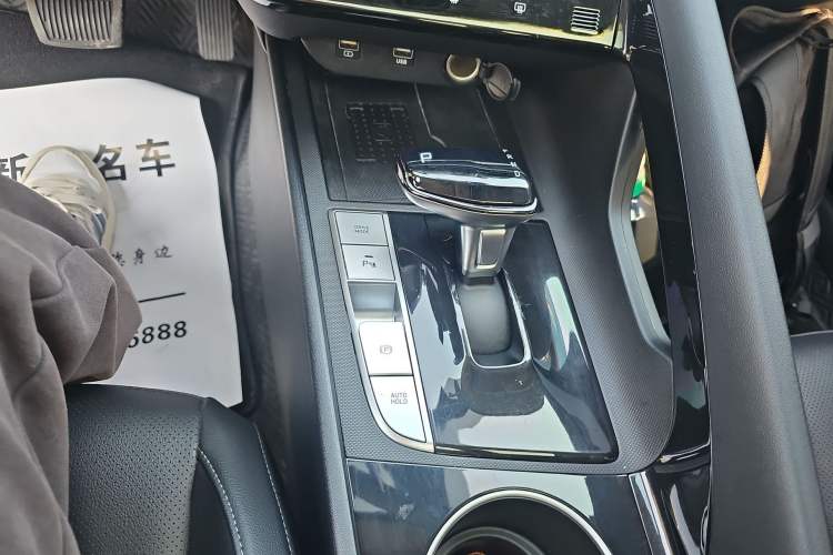 Used Hyundai Elantra 2021 1.5L CVT LUX Prestige Edition
