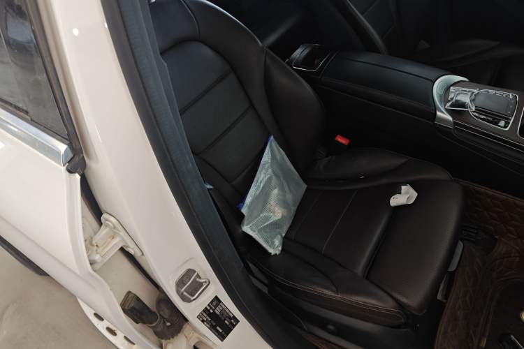 Used Mercedes-Benz GLC 2021 GLC 300 L 4MATIC Dynamic Model
