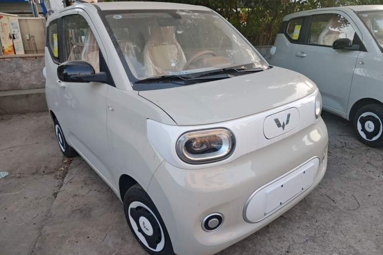 Used Wuling Hongguang MINIEV 2024 3rd Generation 215km Youth Edition
