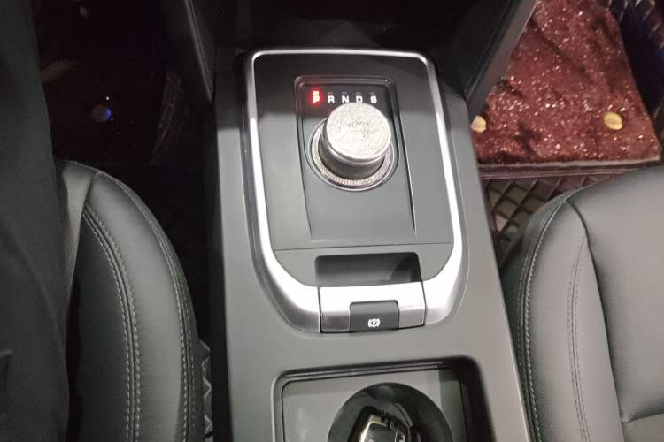 Used Land Rover Discovery Sport 2019 240 PS PURE Edition China VI Standard
