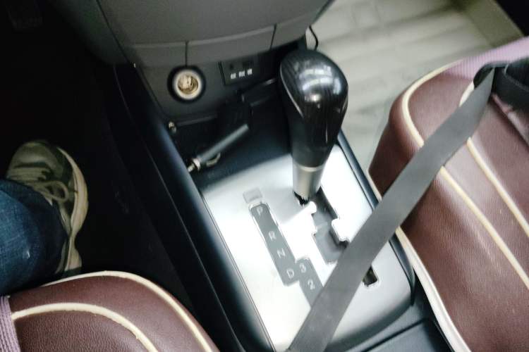 Used Hyundai Celesta 2015 1.6L Automatic Comfort Model
