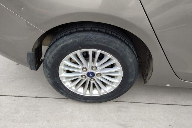 Used Ford Escort 2015 1.5L Manual Comfort Model
