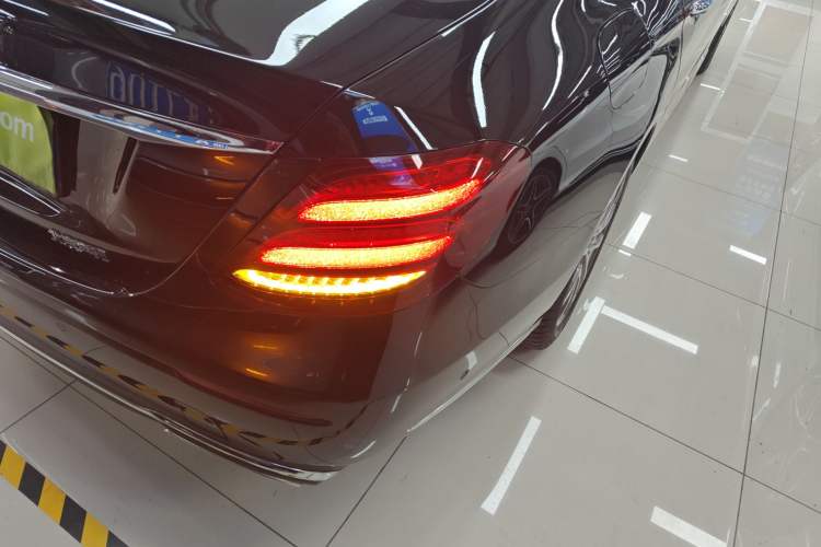 Used Mercedes-Benz E-Class 2020 Facelift E 260 L
