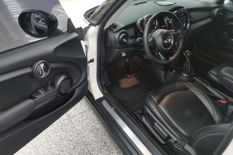 Used  MINI 2014 1.2T ONE
