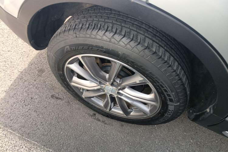 Used Geely Auto Emgrand X7 Sport 2020 1.8TD DCT Two-Wheel Drive Smart Connect 4G-Enabled Version
