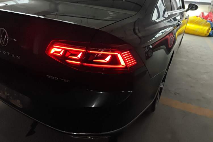 Used Volkswagen Magotan 2023 2 Million Units Commemorative Edition 330TSI DSG Luxury Version
