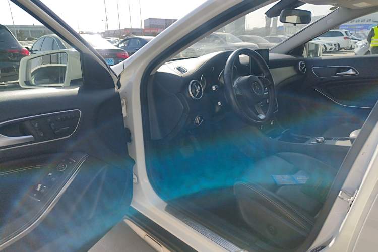 Used Mercedes-Benz GLA 2016 GLA 200 Fashion Model
