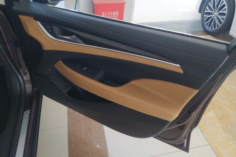 Used Buick LaCrosse 2018 28T Elite Edition
