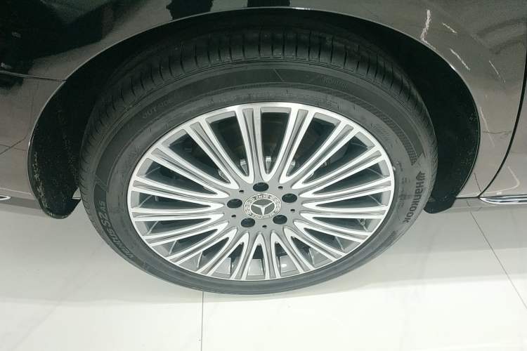 Used Mercedes-Benz E-Class 2020 Facelift E 300 L Stylish Edition
