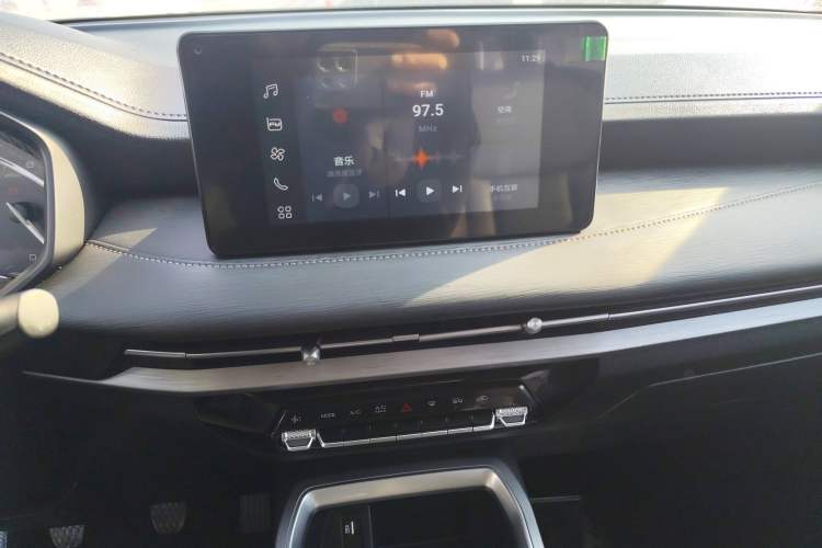 Used Wuling Jiachen 2022 1.5T Manual Light Enjoyment Dynamic Version
