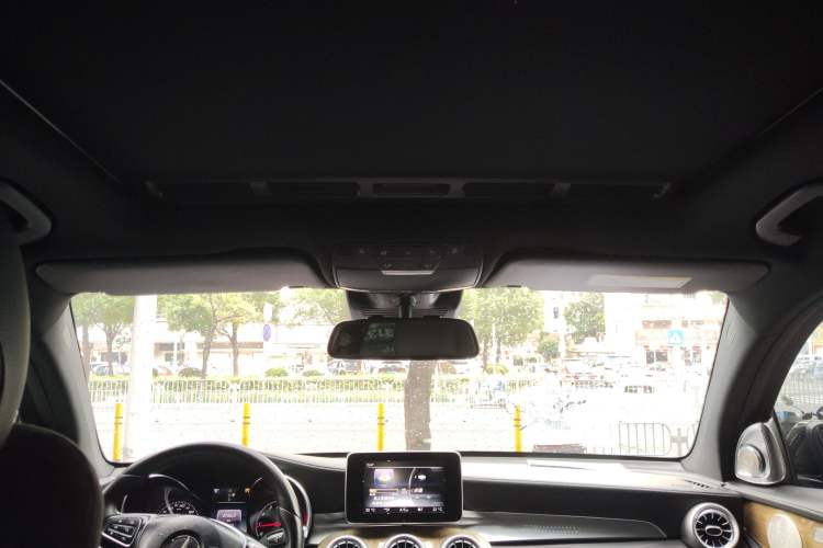 Used Mercedes-Benz GLC Coupe 2017 GLC 260 4MATIC Coupe SUV
