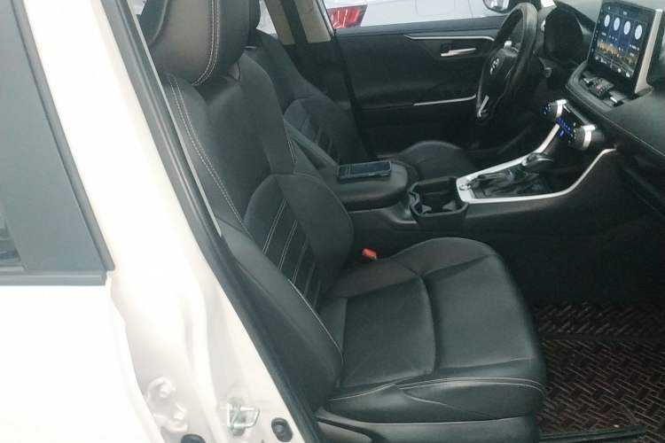 Used Toyota Wildlander 2022 Dual-Engine 2.5L E-CVT Two-Wheel Drive Luxury PLUS Edition
