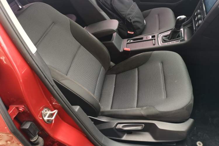 Used Volkswagen Golf 2018 230TSI Automatic Comfort Model
