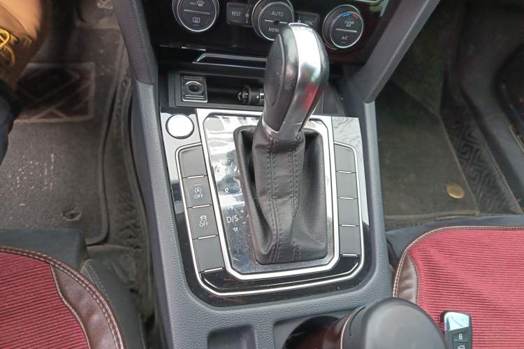 Used Volkswagen Magotan 2018 330TSI DSG Luxury Model
