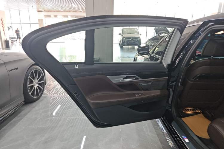 Used BMW 7 Series 2019 Restyled 730Li M Sport Package
