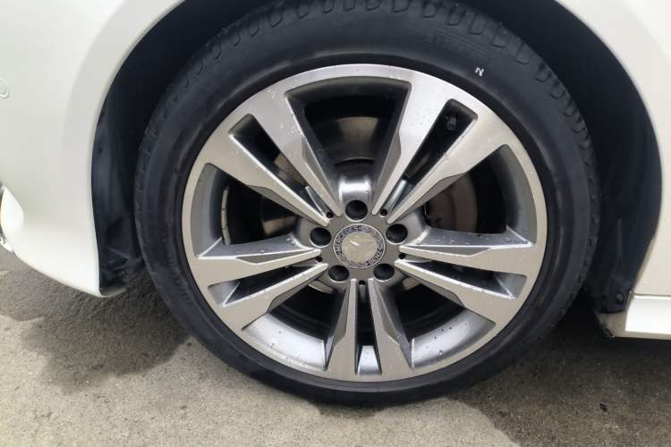 Used Mercedes-Benz E-Class 2015 Facelift E 200 L Sport Edition