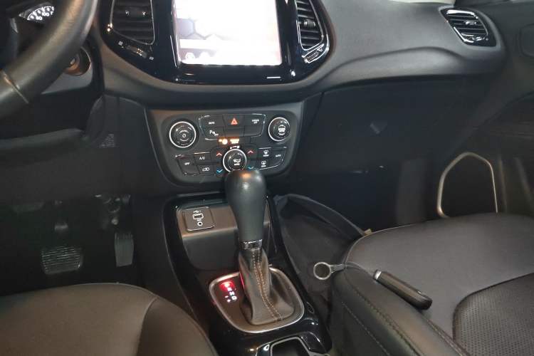 Used  Compass 2020 220T Automatic Elite Edition