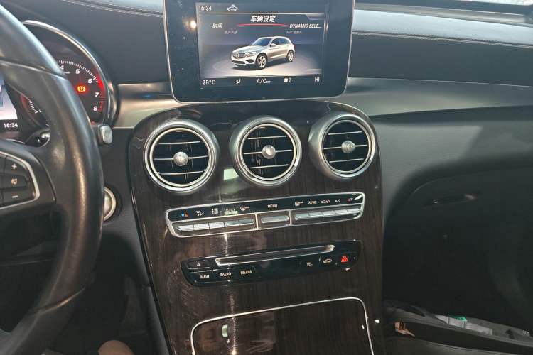 Used Mercedes-Benz GLC 2019 Facelift GLC 260 L 4MATIC Luxury Model