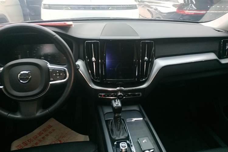 Used Volvo XC60 2018 T5 4x4 Zhiyi Edition
