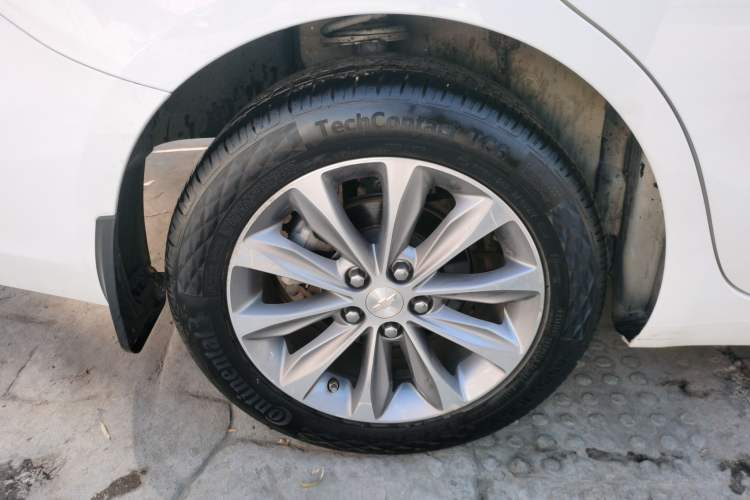 Used Chevrolet Monza 2022 320 Automatic Enjoyment Sunroof Version
