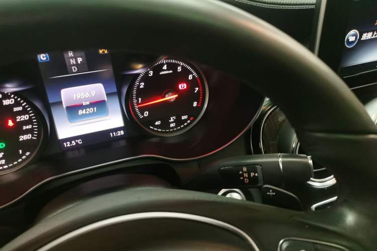 Used Mercedes-Benz GLC 2016 GLC 260 4MATIC Luxury Model