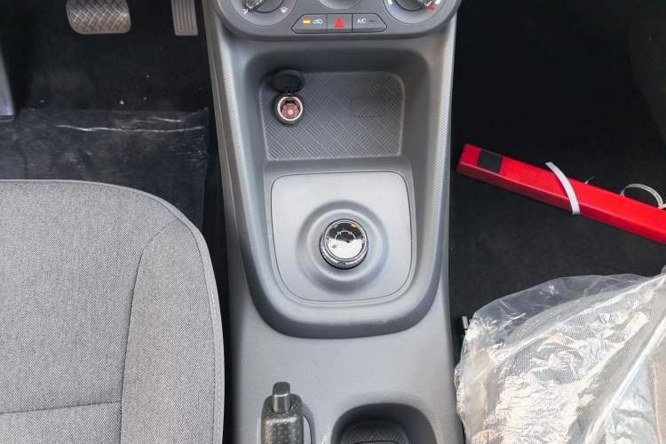 Used Wuling Hongguang New Energy 2024 All-Electric Model 300KM Practical Version