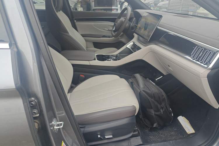 Used BYD Song PLUS New Energy 2025 EV Intelligent Driving Version 520km Premium Model
