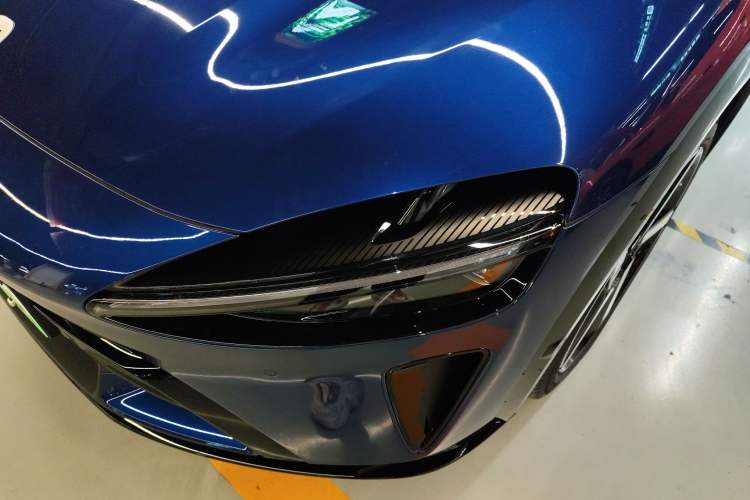 Used  YU7 2025 Ultra-Long Range High-Performance All-Wheel-Drive Max Edition