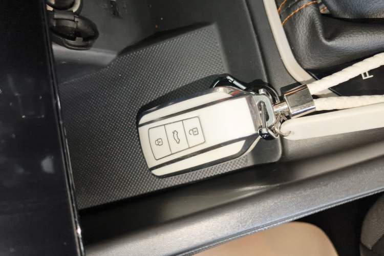 Used Dongfeng Aeolus Yixuan 2023 Mach Edition 1.5L Automatic Chasing Shadow Version