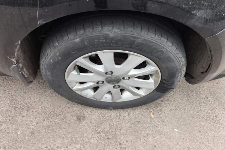 Used Buick Excelle 2015 1.5L Manual Classic Trim
