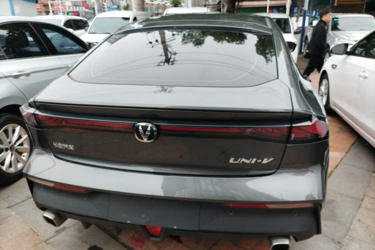 Used Changan UNI-V 2022 1.5T Prestige Version
