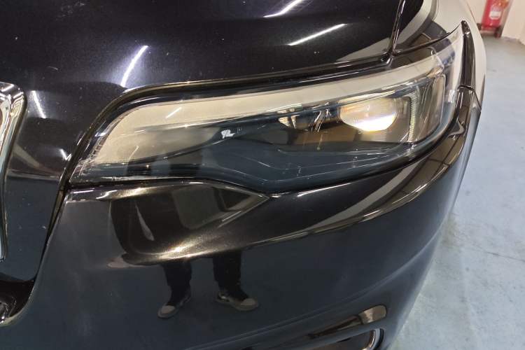 Used  Cherokee 2019 2.0T Two-Wheel Drive Smart Enjoyment Version China V
