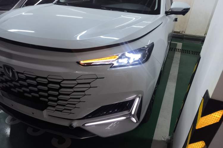 Used Changan UNI-K iDD 2022 Blue Whale iDD 130km 1.5T Prestige Model
