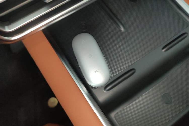 Used Li Auto L8 2023 Air model
