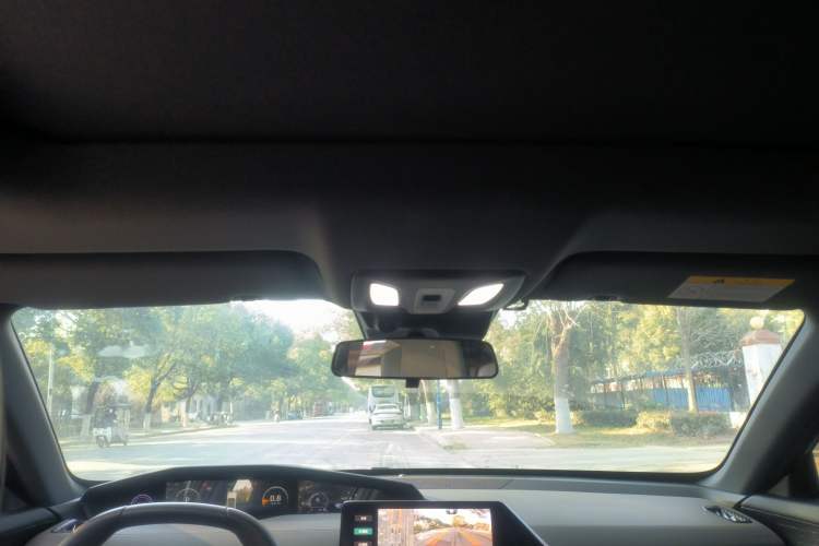 Used Changan UNI-V 2022 1.5T Prestige Version
