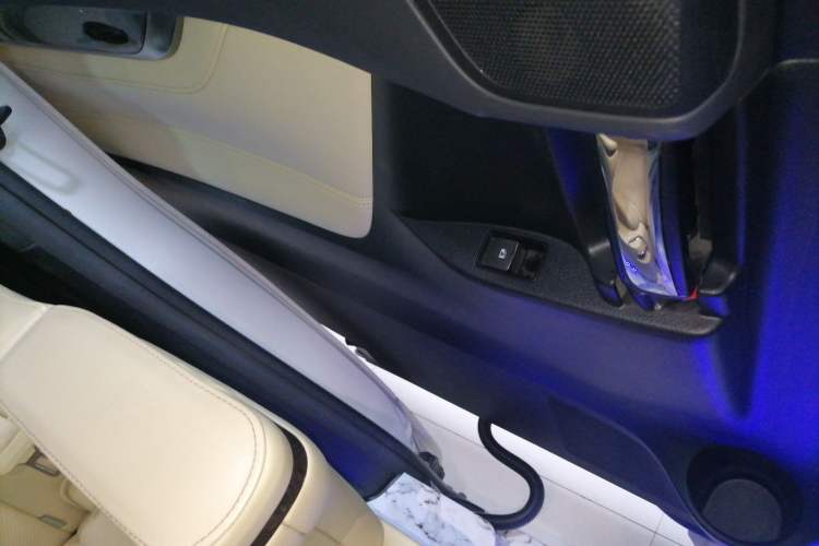 Used Toyota Alphard 2020 Dual-Engine 2.5L Prestige Edition
