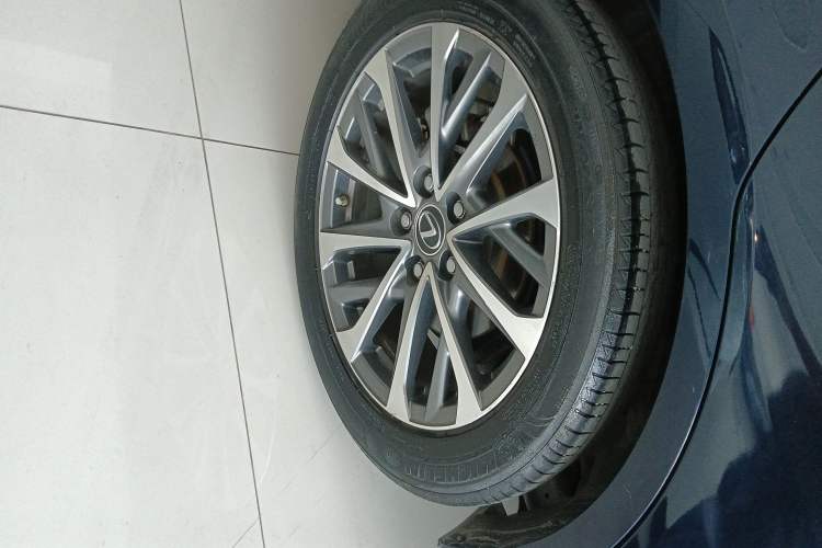 Used Lexus ES 2021 260 Excellence Edition
