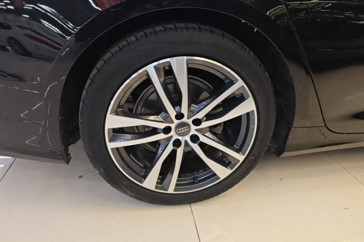 Used Audi A6L 2019 40 TFSI Luxury Dynamic Model
