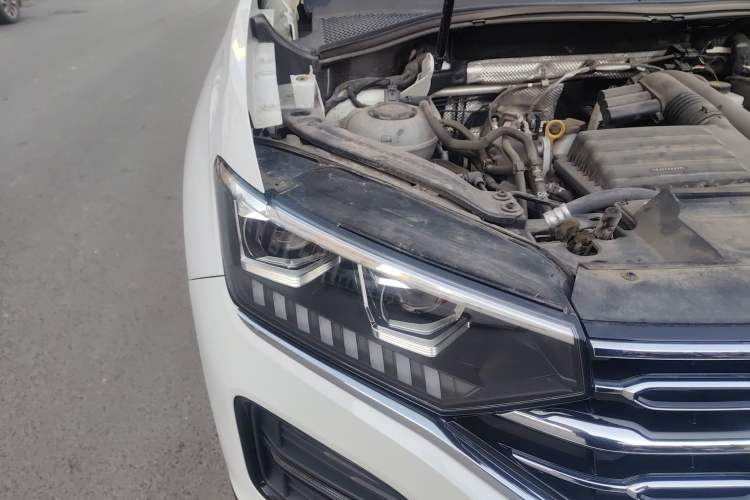 Used Volkswagen Tayron 2021 280TSI Two-Wheel Drive Luxury Smart Connectivity Version