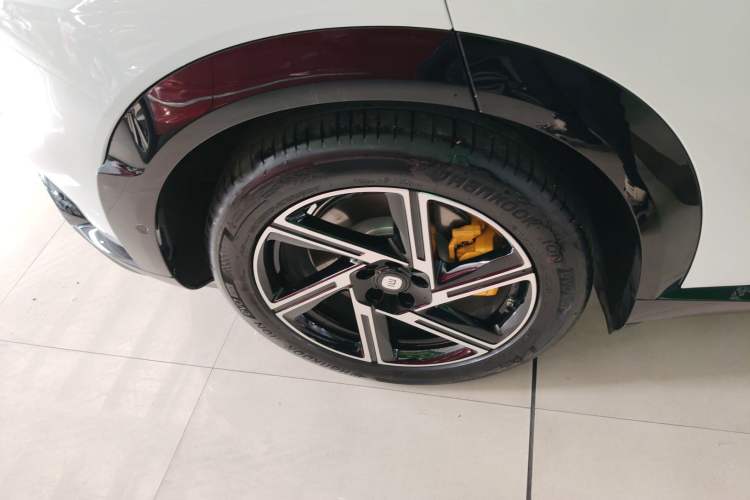 Used  YU7 2025 Ultra-Long Range Rear-Wheel Drive Version
