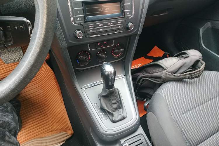 Used Volkswagen Bora 2017 1.6L Automatic Fashion Model