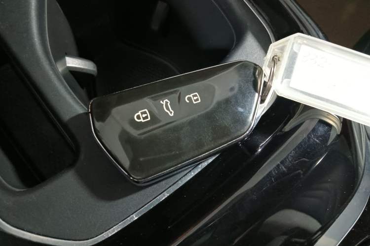 Used Volkswagen ID.4 CROZZ 2021 Long-Range PRO Two-Wheel Drive Version