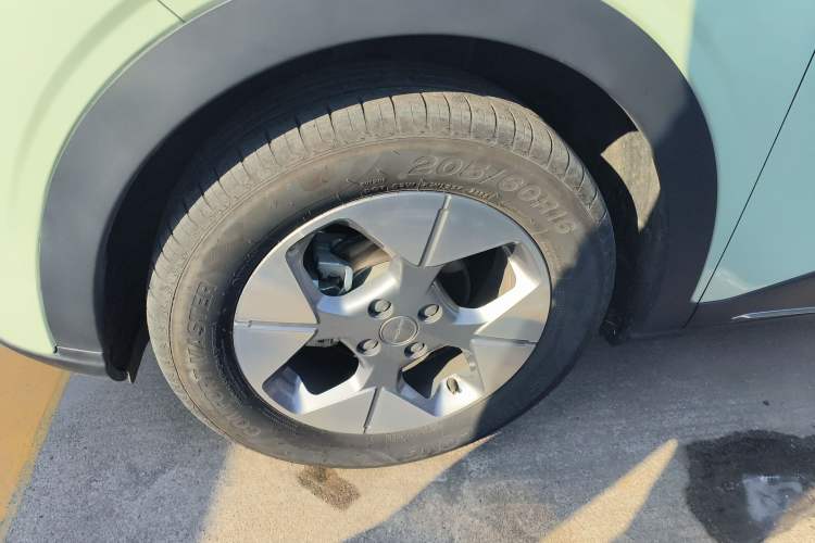 Used Geely Galaxy Geome 2025 UP 410km Exploration+ Edition
