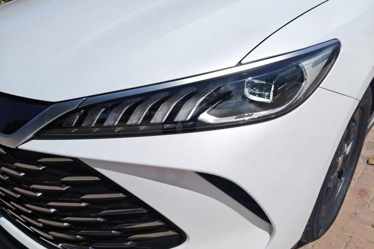 Used BYD Qin PLUS 2025 DM-i Smart Drive 55KM Leading Model
